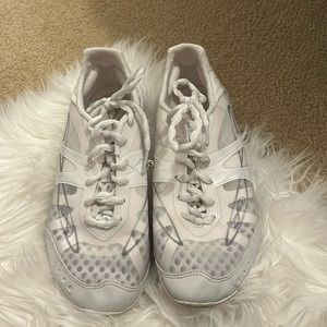Nfinity Cheer Shoe - 8.5